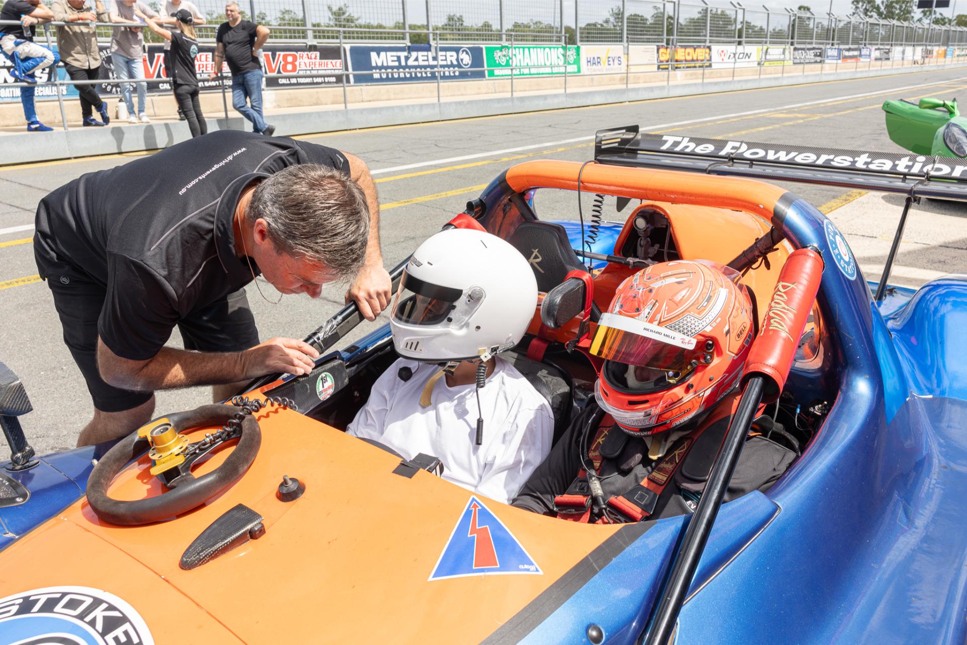 Open Pit Lane: Passenger Day